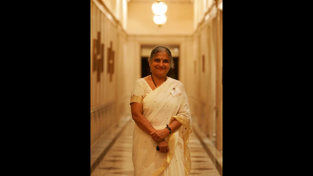 சுதா மூர்த்தி பெயரில் மோசடி: பெங்களூரு சாமியார் கைது! சுதா மூர்த்தி பெயரில் மோசடி: பெங்களூரு சாமியார் கைது!