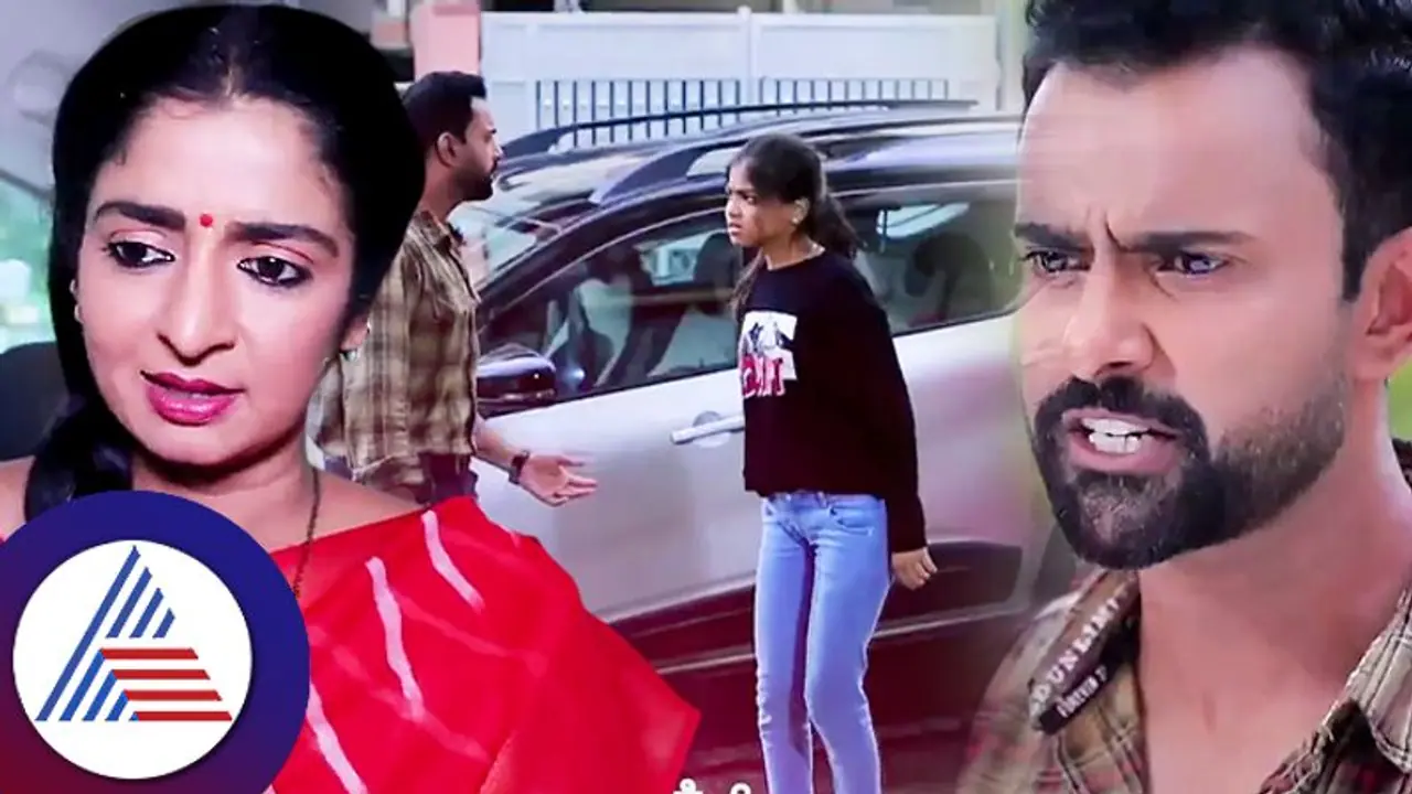 ಭಾಗ್ಯಲಕ್ಷ್ಮಿ ಸೀರಿಯಲ್ನಲ್ಲಿ ತಾಂಡವ್ ಊಸರವಳ್ಳಿ ಬುದ್ಧಿ ನೋಡಿ ಉಗಿದು ಉಪ್ಪಿನಕಾಯಿ ಹಾಕ್ತಿರೋ ವೀಕ್ಷಕರು! ಭಾಗ್ಯಲಕ್ಷ್ಮಿ ಸೀರಿಯಲ್ನಲ್ಲಿ ತಾಂಡವ್ ಊಸರವಳ್ಳಿ ಬುದ್ಧಿ ನೋಡಿ ಉಗಿದು ಉಪ್ಪಿನಕಾಯಿ ಹಾಕ್ತಿರೋ ವೀಕ್ಷಕರು!