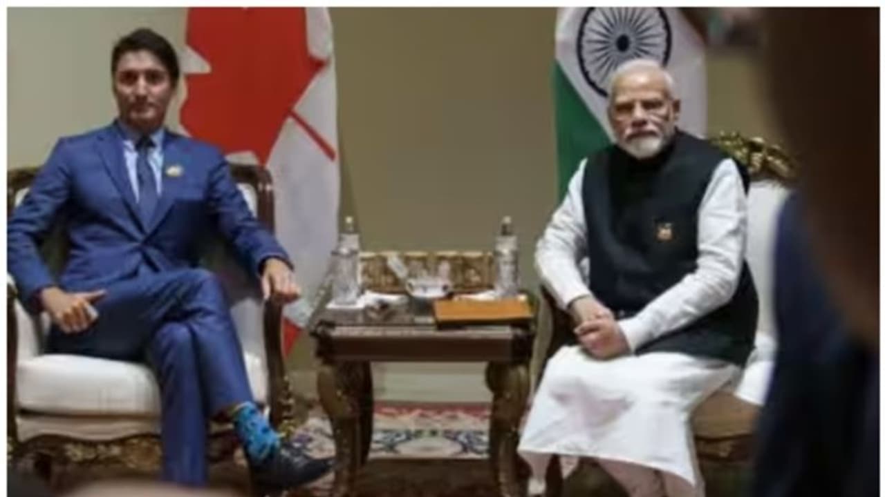 കാനഡക്കാർക്ക് ഇന്ത്യയിലേക്ക് വരാനാവില്ല: വീസ വിതരണത്തിൽ കടുത്ത നിലപാടെടുത്ത് ഇന്ത്യ കാനഡക്കാർക്ക് ഇന്ത്യയിലേക്ക് വരാനാവില്ല: വീസ വിതരണത്തിൽ കടുത്ത നിലപാടെടുത്ത് ഇന്ത്യ