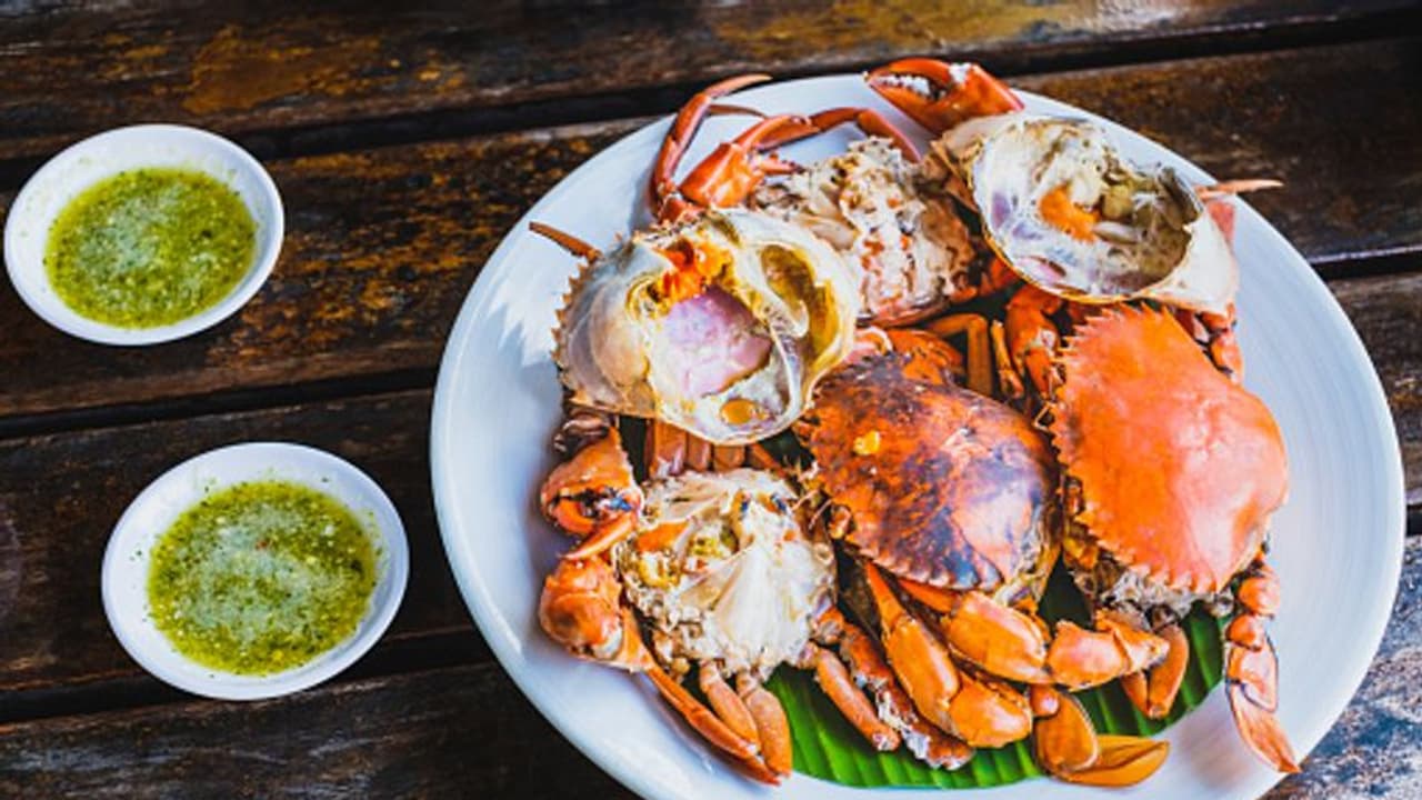 വിദേശികളോട് കടല്‍ വിഭവത്തിന് 83,000 രൂപ ഈടാക്കി; പിന്നാലെ ട്വിസ്റ്റ് ! 