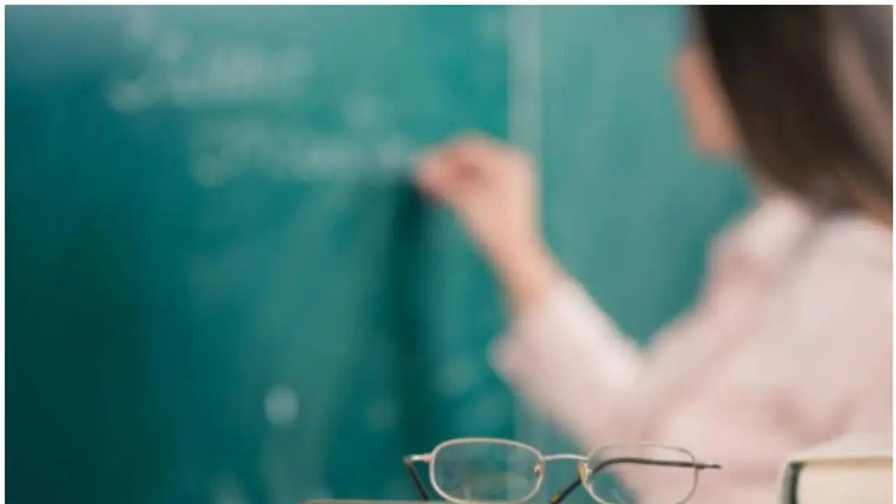 ഹയർസെക്കൻ്ററി അധ്യാപകരുടെ പൊതുസ്ഥല മാറ്റത്തിന് സ്റ്റേ; നടപടി അഡ്മിനിസ്ട്രേറ്റീവ് ട്രിബ്യൂണലിന്‍റേത്