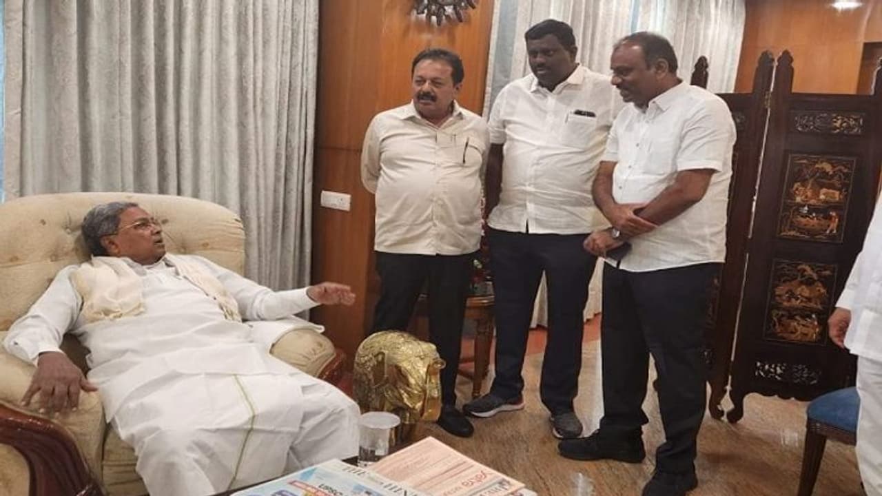 ಕೊಪ್ಪಳ ಲೋಕಸಭಾ ಕ್ಷೇತ್ರದ ಕಾಂಗ್ರೆಸ್ ಟಿಕೆಟ್ಗೆ ದಿಲ್ಲಿಯಲ್ಲಿ ಕಸರತ್ತು..! ಕೊಪ್ಪಳ ಲೋಕಸಭಾ ಕ್ಷೇತ್ರದ ಕಾಂಗ್ರೆಸ್ ಟಿಕೆಟ್ಗೆ ದಿಲ್ಲಿಯಲ್ಲಿ ಕಸರತ್ತು..!