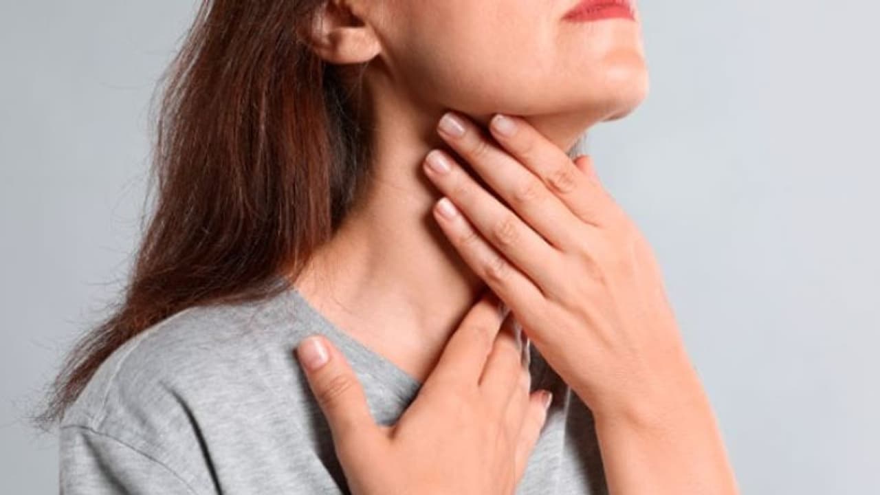 ഹൈപ്പോതൈറോയ്ഡിസം; ഡയറ്റില് ഉള്പ്പെടുത്താം ഈ എട്ട് ഭക്ഷണങ്ങള്... ഹൈപ്പോതൈറോയ്ഡിസം; ഡയറ്റില് ഉള്പ്പെടുത്താം ഈ എട്ട് ഭക്ഷണങ്ങള്...