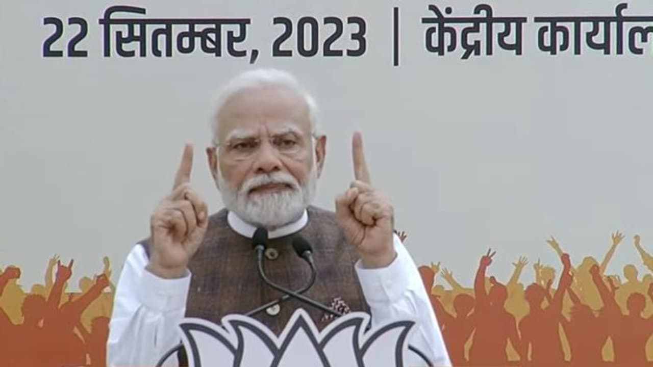 വനിത സംവരണ ബിൽ: 'ഇന്ത്യ' സഖ്യം ബില്ലിനെ പിന്തുണച്ചത് അർദ്ധ മനസോടെയെന്ന് പ്രധാനമന്ത്രി നരേന്ദ്ര മോദി