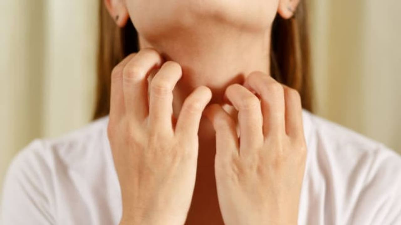 സ്ത്രീകളില് മുഖത്ത് അമിത രോമവളര്ച്ച; അറിഞ്ഞിരിക്കേണ്ട ലക്ഷണങ്ങള്... സ്ത്രീകളില് മുഖത്ത് അമിത രോമവളര്ച്ച; അറിഞ്ഞിരിക്കേണ്ട ലക്ഷണങ്ങള്...