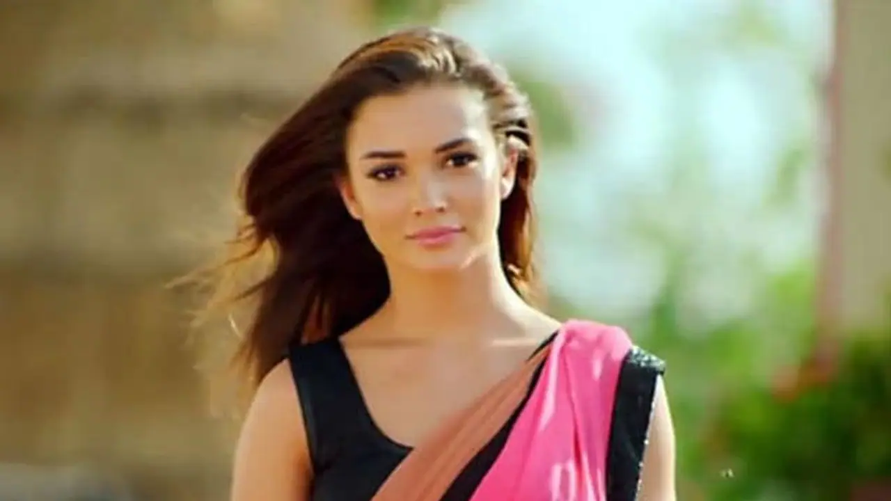 Israel Hamas war: Amy Jackson gets emotional, reacts to ongoing conflict
