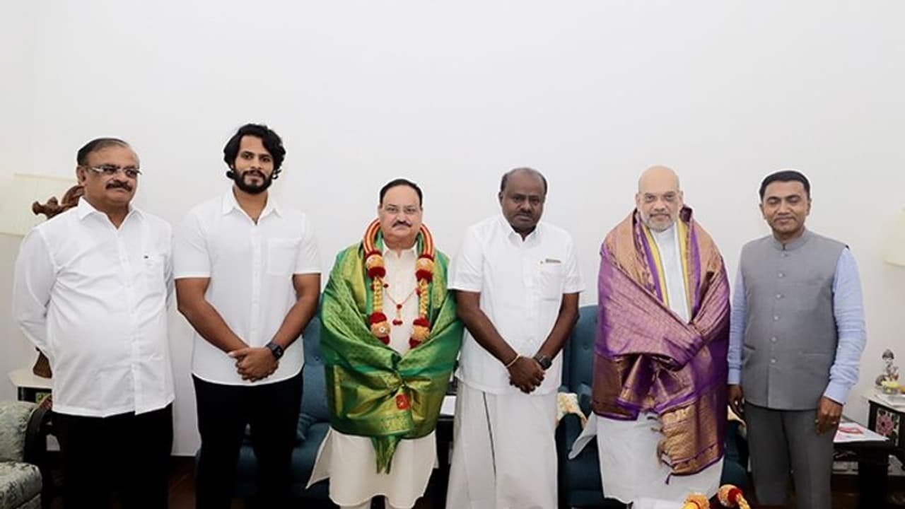 HD Kumaraswamy's party JD(S) joins BJP led NDA alliance HD Kumaraswamy's party JD(S) joins BJP led NDA alliance
