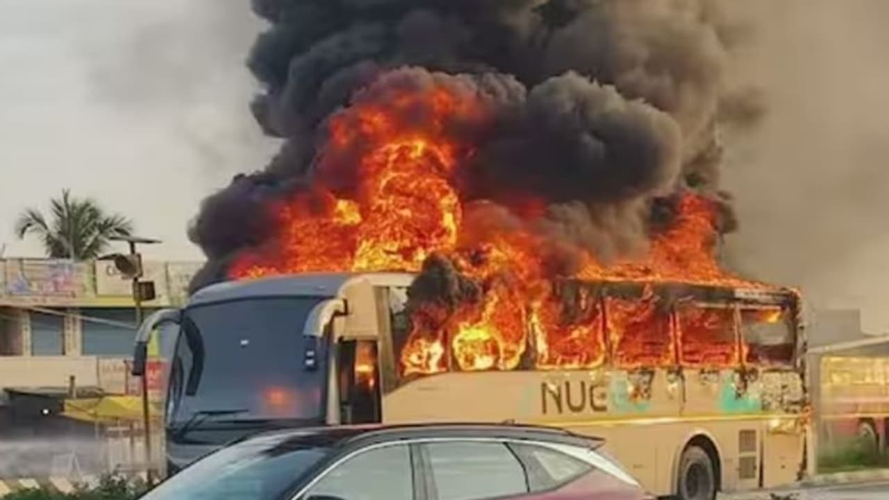 சென்னை அருகே தீப்பிடித்த மின்சார ஆம்னி பேருந்து: விளக்கம் அளித்த நிர்வாகம்!