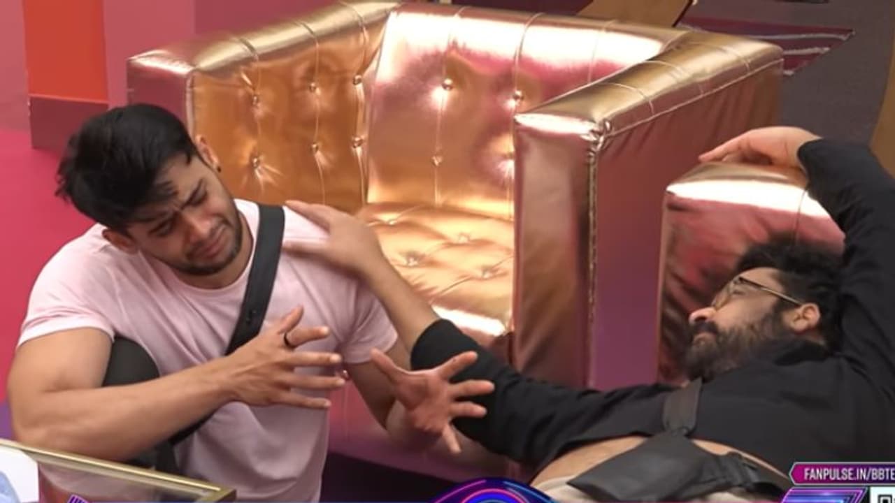 ప్రిన్స్ యావర్ కోపం వెనుక కన్నీటి బాధ.. శివాజీ ముందు గోడు వెళ్లబోసిన కండల వీరుడు ప్రిన్స్ యావర్ కోపం వెనుక కన్నీటి బాధ.. శివాజీ ముందు గోడు వెళ్లబోసిన కండల వీరుడు