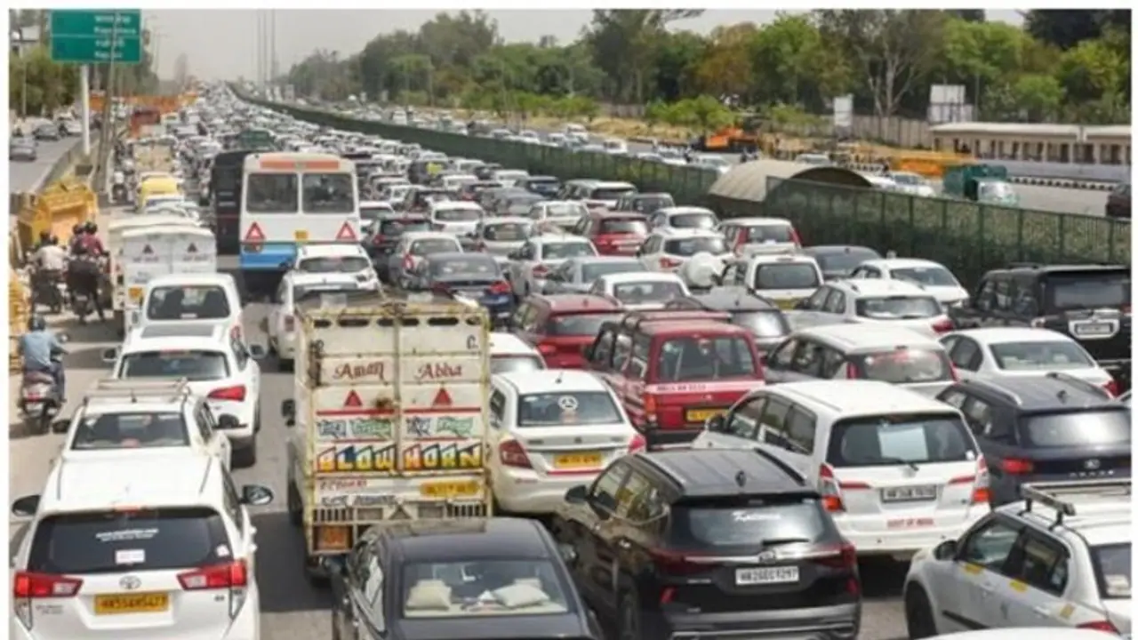 നേരിട്ടു പിരിച്ചത് 23.72 കോടി, 'എഐ' കണക്കുകള്‍ കൂടി വന്നാല്‍ ഞെട്ടും; ഖജനാവ് നിറച്ച് ഈ പൊലീസ്!