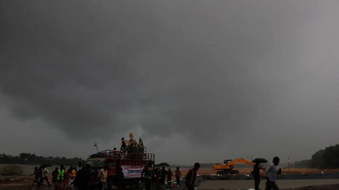 Kerala News Highlights: Chances of heavy rainfall in Kerala from Thursday Kerala News Highlights: Chances of heavy rainfall in Kerala from Thursday