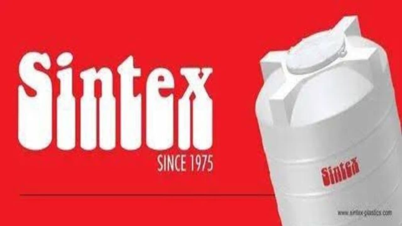 తెలంగాణకు మరో భారీ పెట్టుబడి.. రంగారెడ్డి జిల్లాలో సింటెక్స్ యూనిట్, 1000 మందికి ఉద్యోగాలు తెలంగాణకు మరో భారీ పెట్టుబడి.. రంగారెడ్డి జిల్లాలో సింటెక్స్ యూనిట్, 1000 మందికి ఉద్యోగాలు