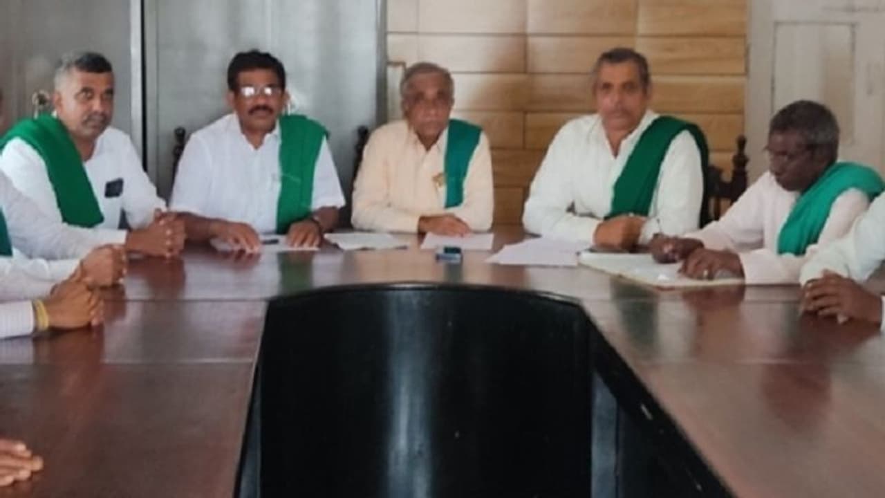 ಕಾವೇರಿ ಹನಿ ನೀರನ್ನೂ ತಮಿಳುನಾಡಿಗೆ ನೀಡುವುದು ಅಕ್ಷಮ್ಯ: ನಿಸರಾಣಿ ಕಾವೇರಿ ಹನಿ ನೀರನ್ನೂ ತಮಿಳುನಾಡಿಗೆ ನೀಡುವುದು ಅಕ್ಷಮ್ಯ: ನಿಸರಾಣಿ