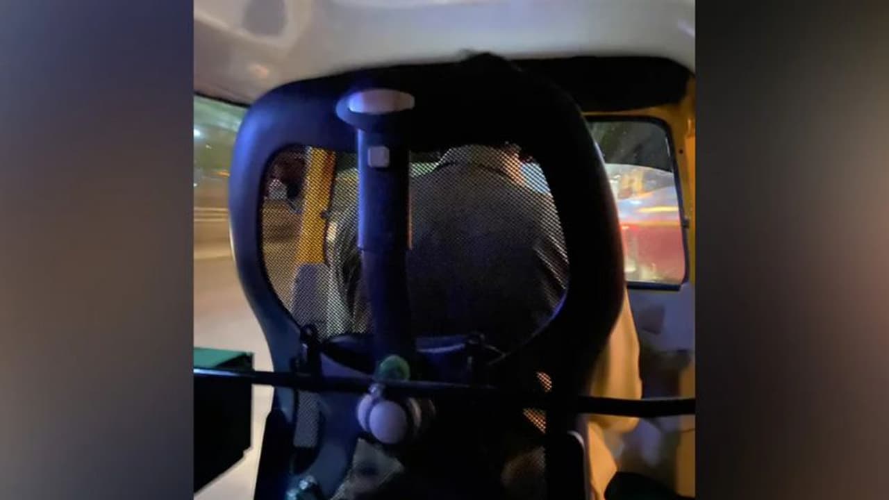 'Why should techbros have all the fun?': Bengaluru auto driver goes viral for using office chair while driving 'Why should techbros have all the fun?': Bengaluru auto driver goes viral for using office chair while driving