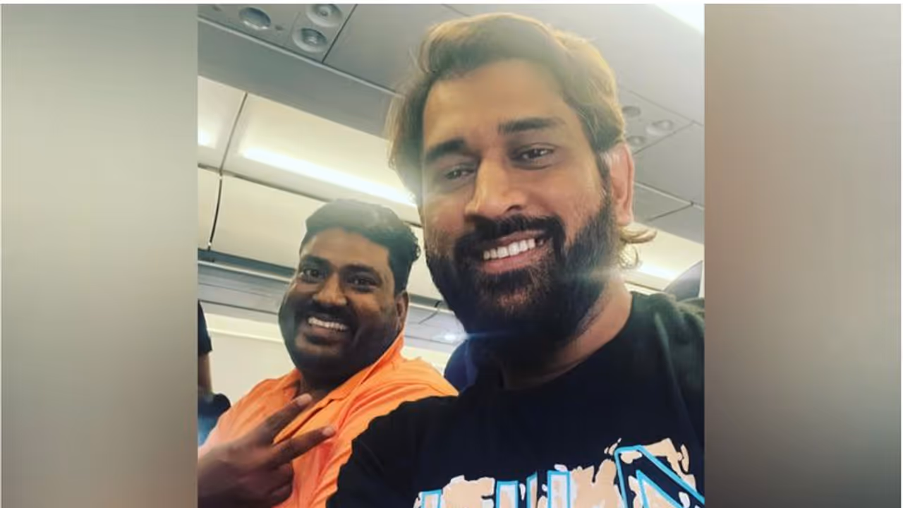 'Best 2 and half hours of my life': Fan shares 'unforgettable' experience of meeting MS Dhoni on flight