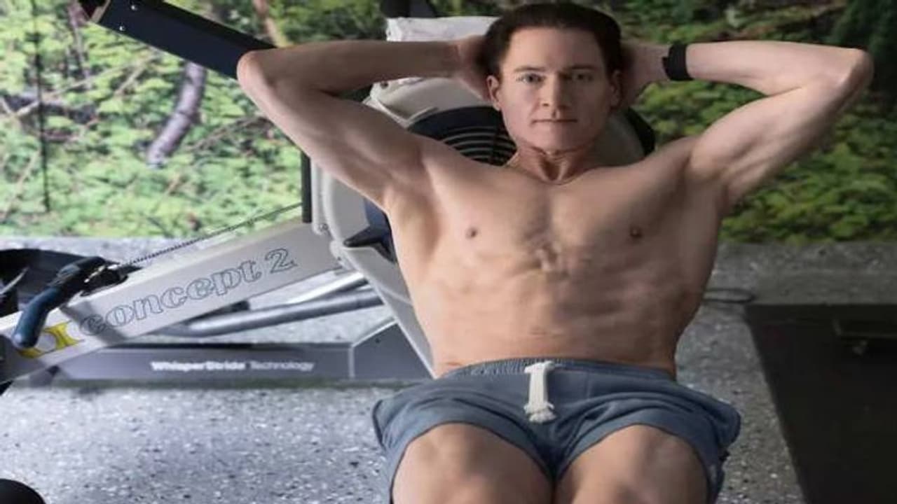 പ്രായം കുറയ്ക്കാൻ 18 അടവും പയറ്റി ബ്രയാൻ ജോൺസൺ; കോടീശ്വരന്റെ കിടപ്പുമുറിയിൽ ഉള്ളത് ആകെ ഈ 3 വസ്തുക്കൾ മാത്രം