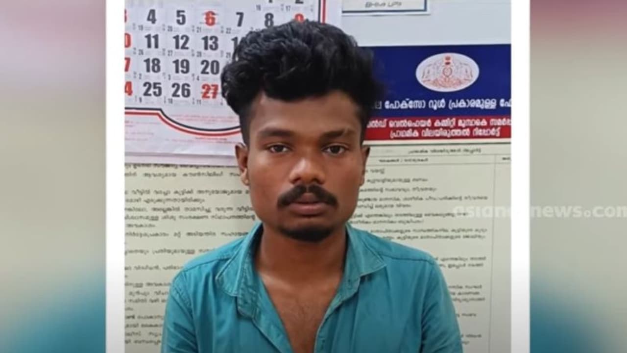 ഫേസ്ബുക്കിലൂടെ പരിചയപ്പെട്ട 17കാരിയെ തട്ടിക്കൊണ്ടു പോയി പീഡിപ്പിച്ചു, ദൃശ്യങ്ങൾ പ്രചരിപ്പിച്ചു; പ്രതി പിടിയിൽ ഫേസ്ബുക്കിലൂടെ പരിചയപ്പെട്ട 17കാരിയെ തട്ടിക്കൊണ്ടു പോയി പീഡിപ്പിച്ചു, ദൃശ്യങ്ങൾ പ്രചരിപ്പിച്ചു; പ്രതി പിടിയിൽ