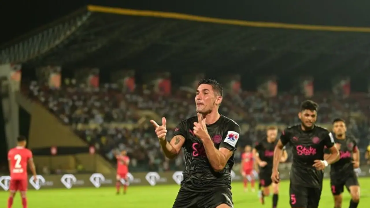 ISL 2023 24: Mumbai City FC coach Des Buckingham delighted with win over NorthEast United FC ISL 2023 24: Mumbai City FC coach Des Buckingham delighted with win over NorthEast United FC