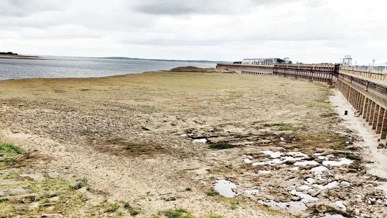 Cauvery row: CWRC orders release of 2600 cusecs to Tamil Nadu amid Karnataka drought concerns