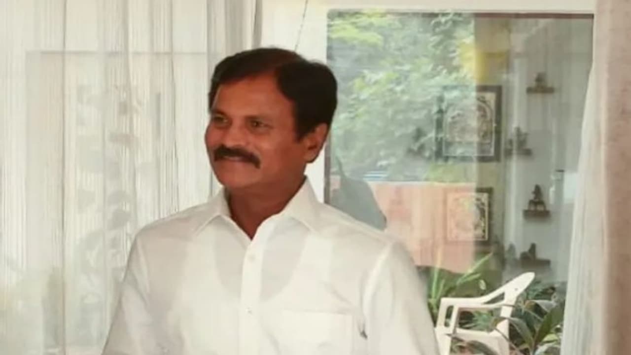 రెండు నెలల్లోనే మారిన సీన్.. తిరిగి కాంగ్రెస్ గూటికి కుంభం అనిల్.. 