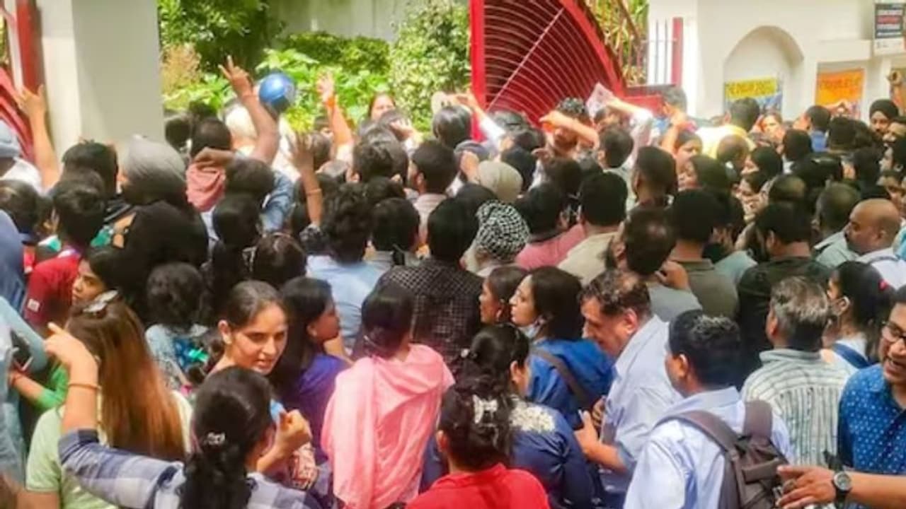 வெளியானது CTET முடிவுகள் 2023.. 4 லட்சம் பேர் தகுதி பெற்றுள்ளதாக தகவல் ரிசல்ட் பார்க்க லிங்க் உள்ளே!