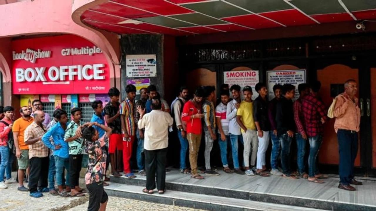 വിദേശത്ത് വിറ്റത് 30 കോടി ടിക്കറ്റ്! ഇന്നായിരുന്നു റിലീസെങ്കില്‍ കളക്ഷന്‍ 3000 കോടി! ആ ഇന്ത്യന്‍ സിനിമ ഏത്?