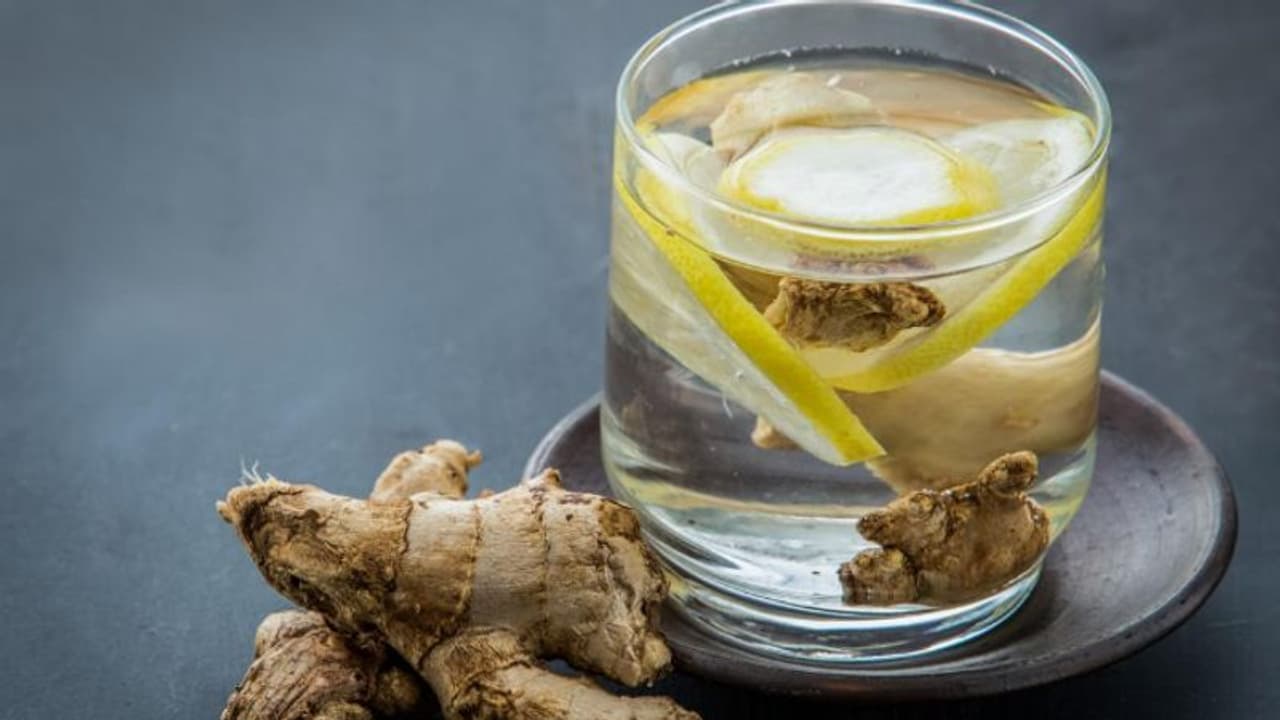 പതിവായി ഇഞ്ചി വെള്ളം കുടിക്കാറുണ്ടോ? അറിയാം ഈ ഗുണങ്ങള്... പതിവായി ഇഞ്ചി വെള്ളം കുടിക്കാറുണ്ടോ? അറിയാം ഈ ഗുണങ്ങള്...