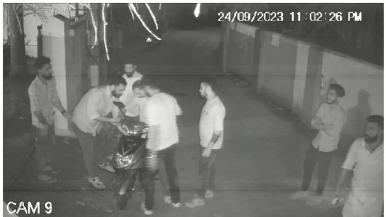 ബാറിൽ ആക്രമണം നടത്തിയതിന് തടഞ്ഞുവെച്ച് പൊലീസിൽ ഏൽപ്പിച്ചു; ഒരു മണിക്കൂറിനകം ജാമ്യം, തിരിച്ചെത്തി 'പ്രതികാരവും'