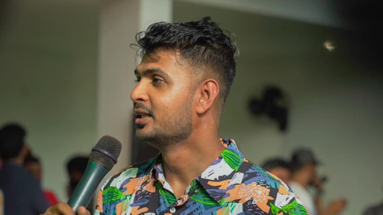 മല്ലു ട്രാവലർ കാനഡയിൽ, എത്രയും വേഗം മടങ്ങിയെത്തണമെന്ന് പൊലീസ്; എയർപോർട്ടുകളിൽ ലുക്ക് ഔട്ട് നോട്ടീസ് മല്ലു ട്രാവലർ കാനഡയിൽ, എത്രയും വേഗം മടങ്ങിയെത്തണമെന്ന് പൊലീസ്; എയർപോർട്ടുകളിൽ ലുക്ക് ഔട്ട് നോട്ടീസ്