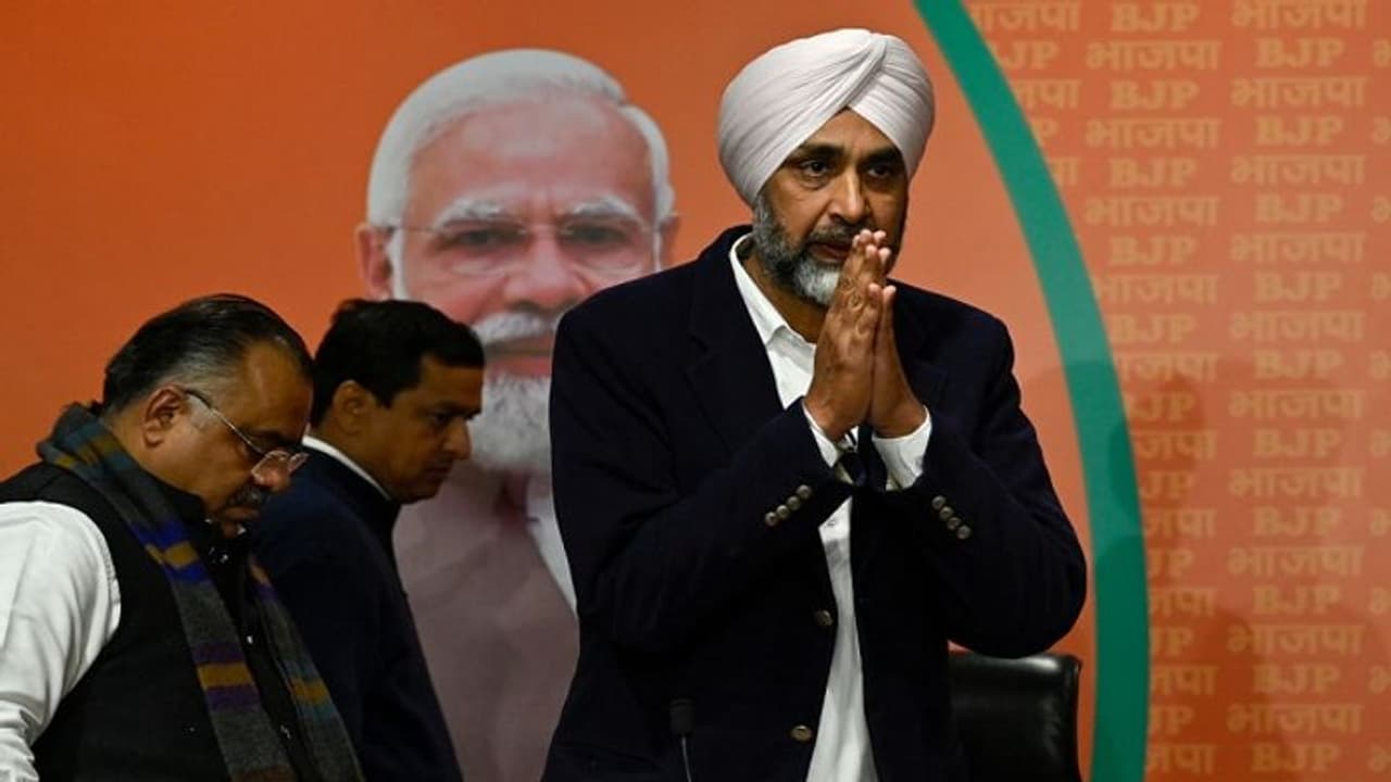 Corruption case: Lookout notice issued against BJP's Manpreet Badal; check details Corruption case: Lookout notice issued against BJP's Manpreet Badal; check details