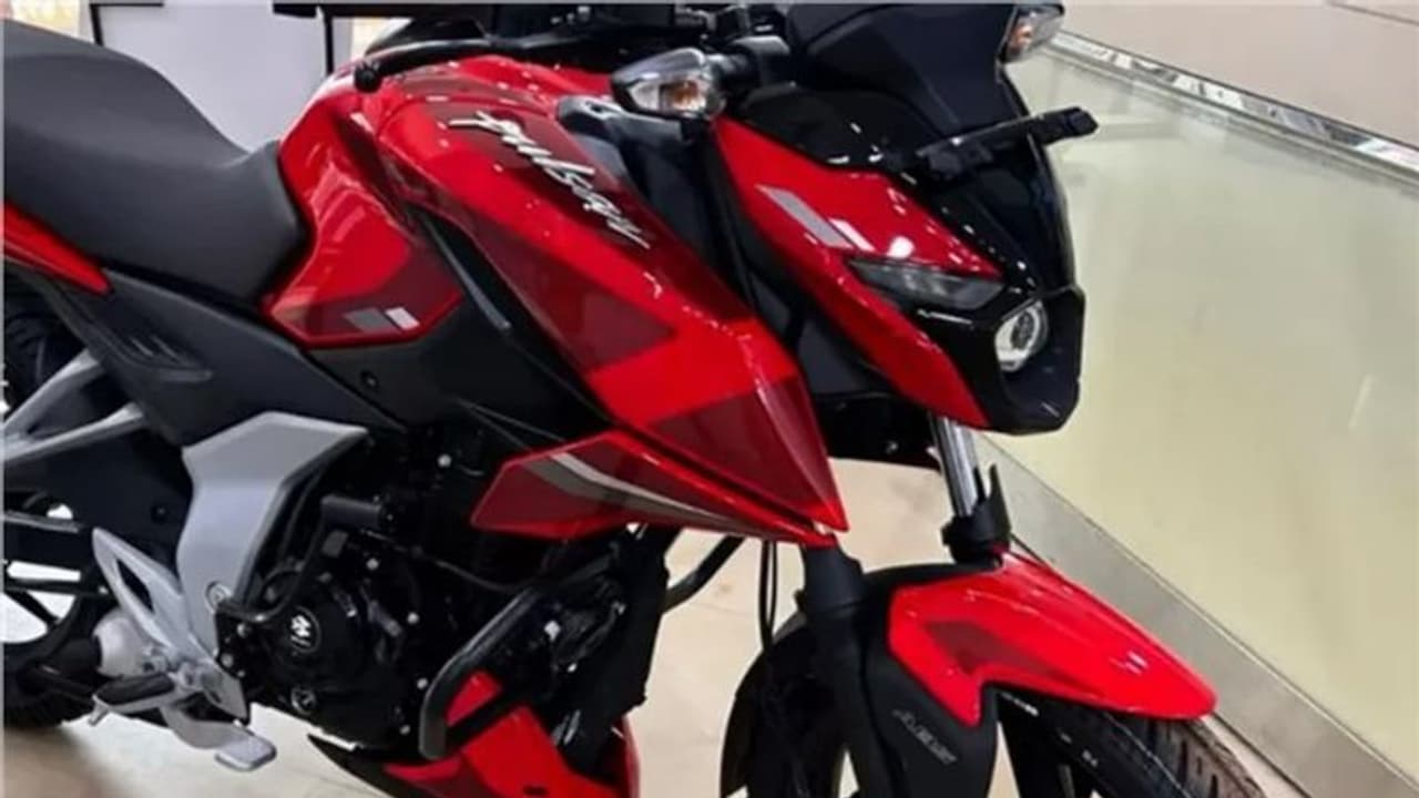 കിടിലൻ ഫീച്ചറുകളുമായി പുത്തൻ ബജാജ് പൾസറുകൾ