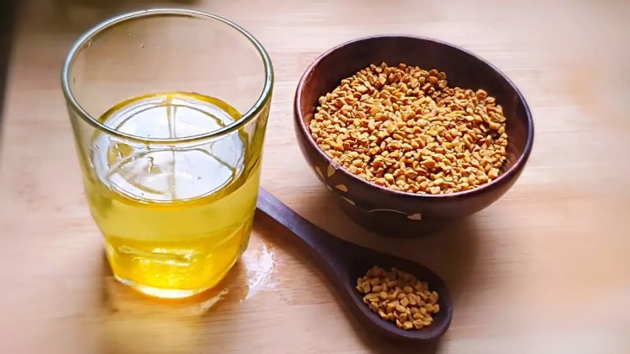 പതിവായി ഉലുവ വെള്ളം കുടിക്കാം; അറിയാം ഈ ഗുണങ്ങള്... പതിവായി ഉലുവ വെള്ളം കുടിക്കാം; അറിയാം ഈ ഗുണങ്ങള്...