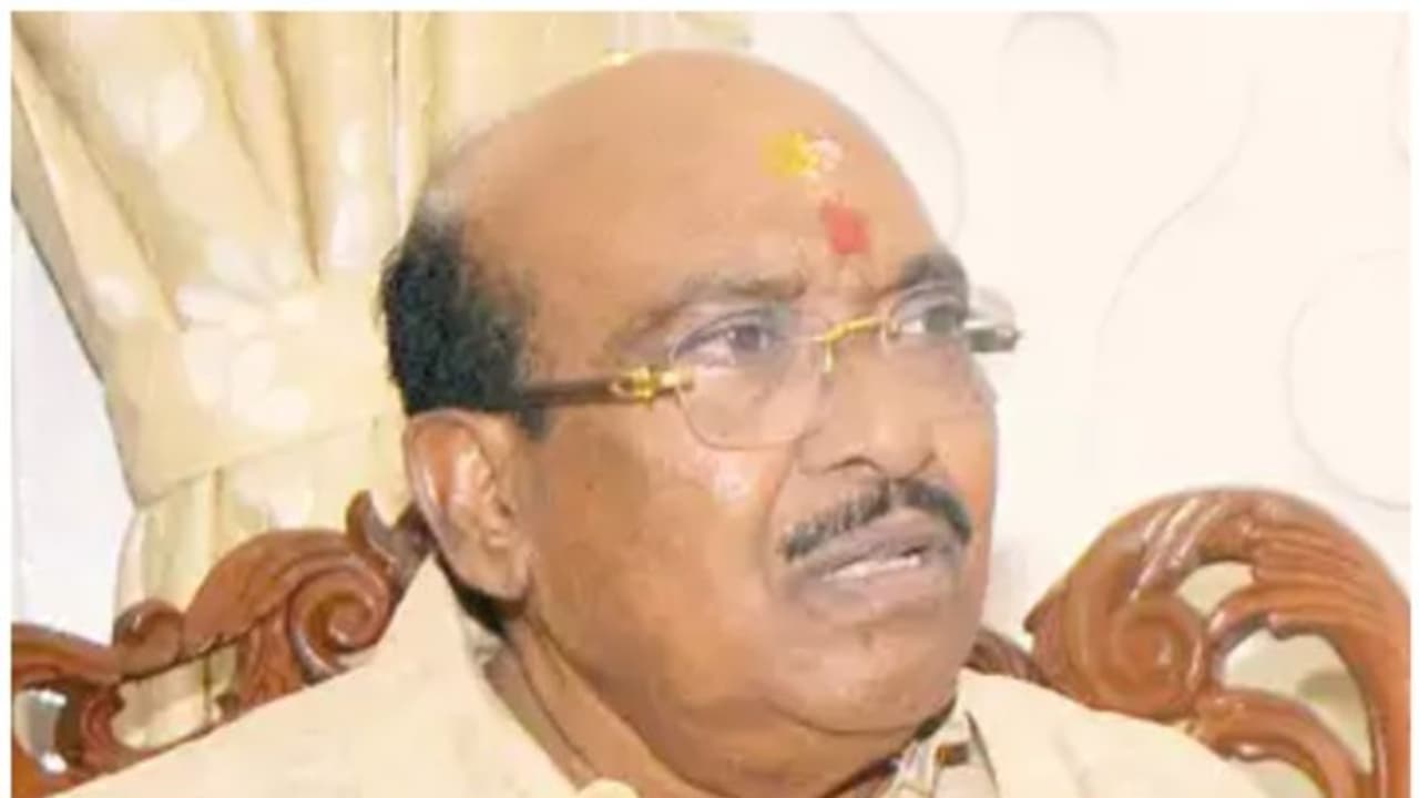 വെള്ളാപ്പള്ളിക്ക് തിരിച്ചടി: ദില്ലി എസ്എൻഡിപി യൂണിയന് അഡ്മിനിസ്ട്രേറ്റര് ഭരണത്തിന് കോടതി വിലക്ക് വെള്ളാപ്പള്ളിക്ക് തിരിച്ചടി: ദില്ലി എസ്എൻഡിപി യൂണിയന് അഡ്മിനിസ്ട്രേറ്റര് ഭരണത്തിന് കോടതി വിലക്ക്