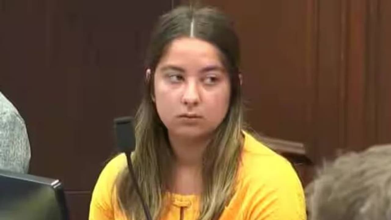 കോളേജുമായി ബന്ധപ്പെട്ട തന്റെ ആ രഹസ്യം അറിയാതിരിക്കാൻ അമ്മയെ അതിക്രൂരമായി കൊലപ്പെടുത്തിയ മകൾ