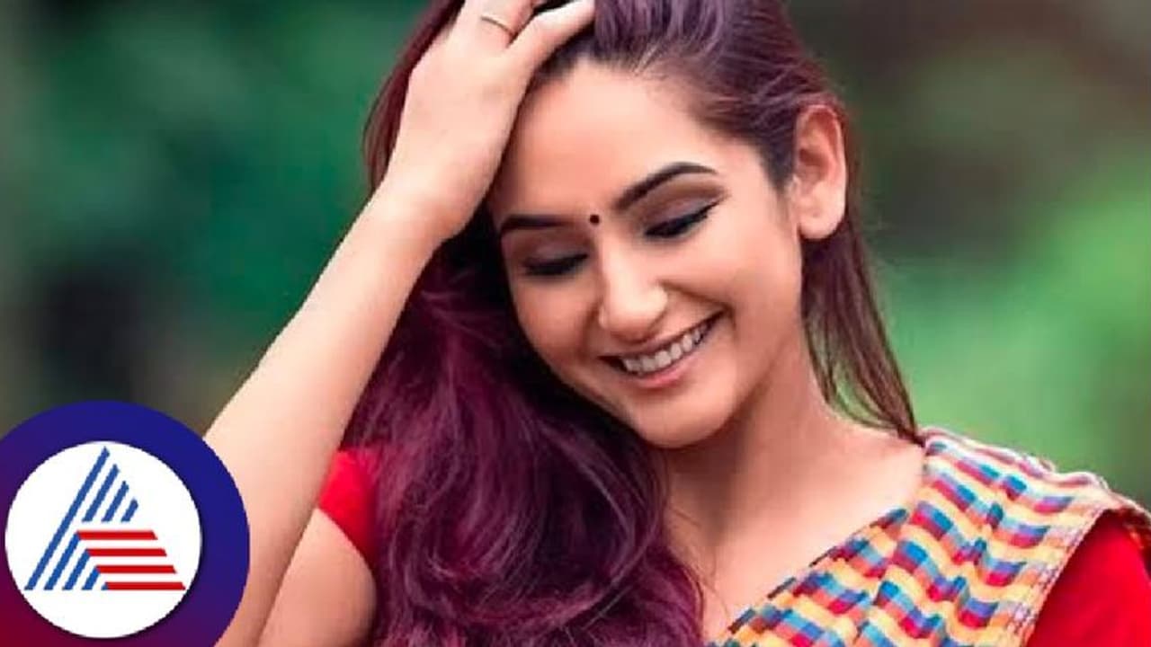 ರೈತರಿಗೆ ತೊಂದರೆ ಆದ್ರೆ ನಾವು ಸುಮ್ಮನೆ ಕೂರಬೇಕಾ? ರೈತಪರ ಹೋರಾಟಕ್ಕೆ ನಾನು ಸಿದ್ಧ: ನಟಿ ರಾಗಿಣಿ ದ್ವಿವೇದಿ ರೈತರಿಗೆ ತೊಂದರೆ ಆದ್ರೆ ನಾವು ಸುಮ್ಮನೆ ಕೂರಬೇಕಾ? ರೈತಪರ ಹೋರಾಟಕ್ಕೆ ನಾನು ಸಿದ್ಧ: ನಟಿ ರಾಗಿಣಿ ದ್ವಿವೇದಿ