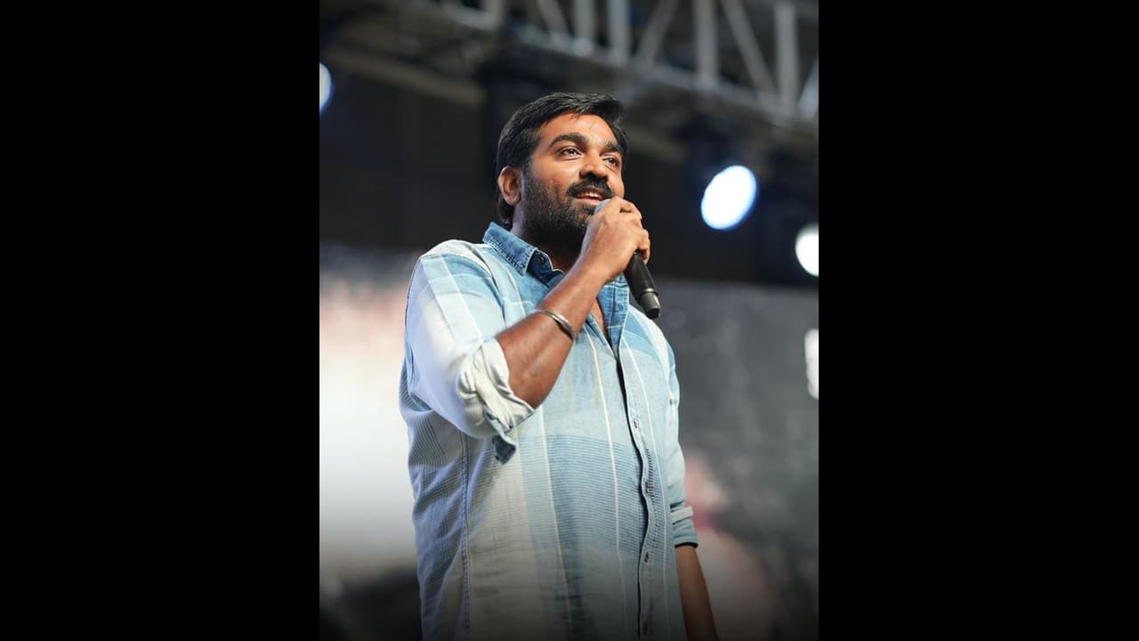 నన్ను ట్రోల్ చేస్తారు అనుకున్నా.. బాలీవుడ్ పై విజయ్ సేతుపతి వ్యాఖ్యలు వైరల్.. నన్ను ట్రోల్ చేస్తారు అనుకున్నా.. బాలీవుడ్ పై విజయ్ సేతుపతి వ్యాఖ్యలు వైరల్..