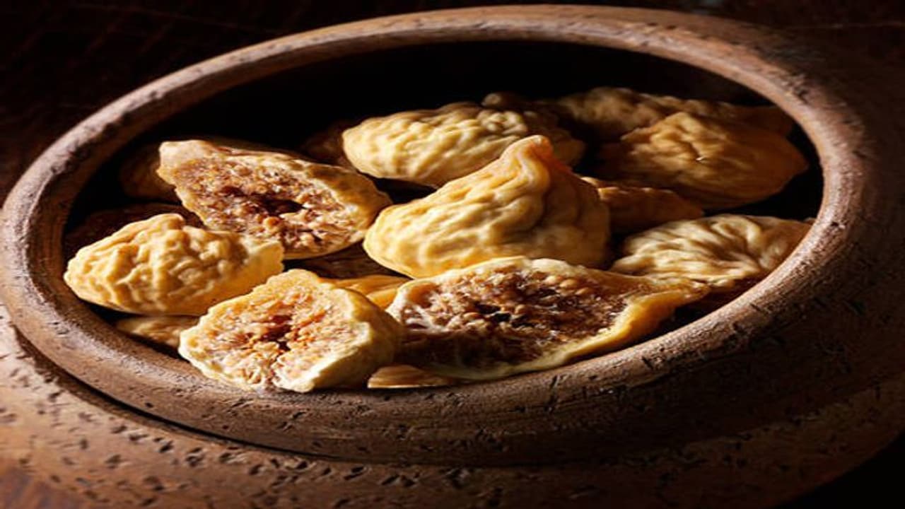 தொங்கும் தொப்பையை குறைக்க "அத்திப்பழ நீர்" தினமும் குடியுங்க..!! அதிசயம் விரவில் நடக்கும்..!! தொங்கும் தொப்பையை குறைக்க "அத்திப்பழ நீர்" தினமும் குடியுங்க..!! அதிசயம் விரவில் நடக்கும்..!!