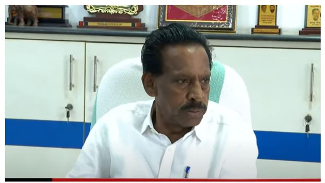 'അടിയന്തരാവസ്ഥക്കാലത്ത് ജയിലിൽ കിടന്നിട്ടുണ്ട്, പിന്നല്ലേ ഇഡി, അറസ്റ്റിനെ ഭയമില്ല': എംകെ കണ്ണൻ 'അടിയന്തരാവസ്ഥക്കാലത്ത് ജയിലിൽ കിടന്നിട്ടുണ്ട്, പിന്നല്ലേ ഇഡി, അറസ്റ്റിനെ ഭയമില്ല': എംകെ കണ്ണൻ