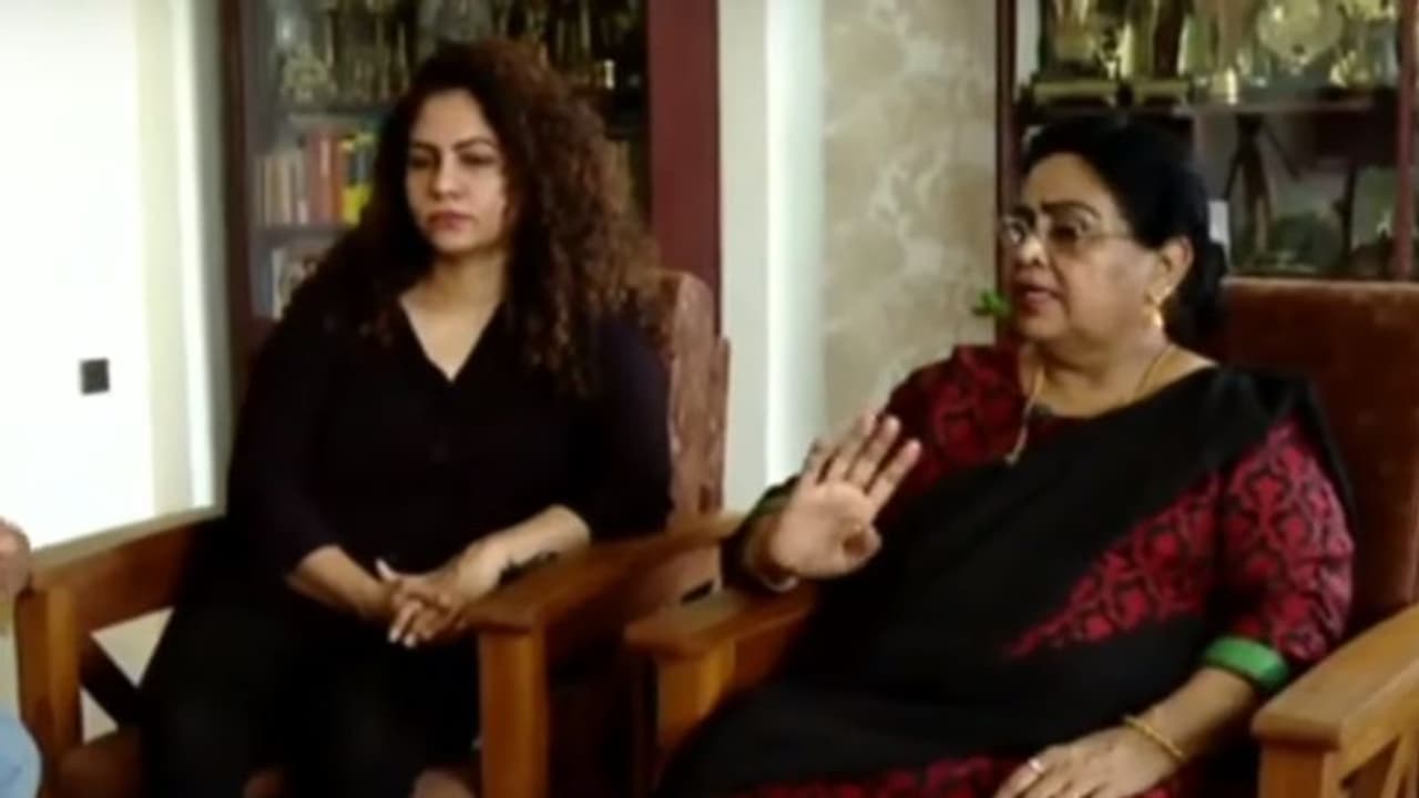 'അച്ഛനുമായി പുതിയ വീട്ടിലേക്ക് മാറാന് തയ്യാറെടുക്കുകയായിരുന്നു'; പ്രതികരണവുമായി കെ ജി ജോർജിന്റെ കുടുംബം 'അച്ഛനുമായി പുതിയ വീട്ടിലേക്ക് മാറാന് തയ്യാറെടുക്കുകയായിരുന്നു'; പ്രതികരണവുമായി കെ ജി ജോർജിന്റെ കുടുംബം