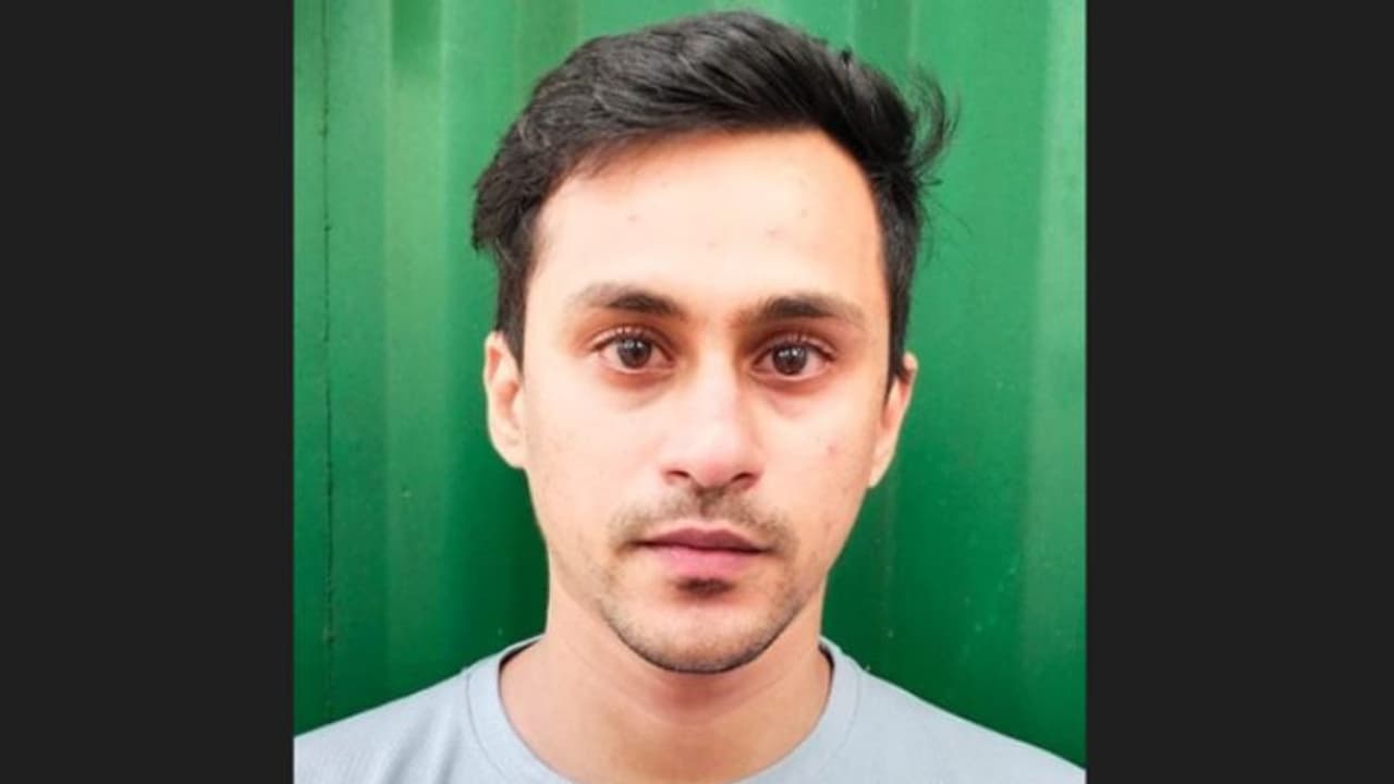 പൊലീസ് പട്രോളിങ്ങിനിടെ സംശയം, യുവാവിന്റെ വാഹനം പരിശോധിച്ചു; കിട്ടിയത് മാരക മയക്കുമരുന്ന് പൊലീസ് പട്രോളിങ്ങിനിടെ സംശയം, യുവാവിന്റെ വാഹനം പരിശോധിച്ചു; കിട്ടിയത് മാരക മയക്കുമരുന്ന്