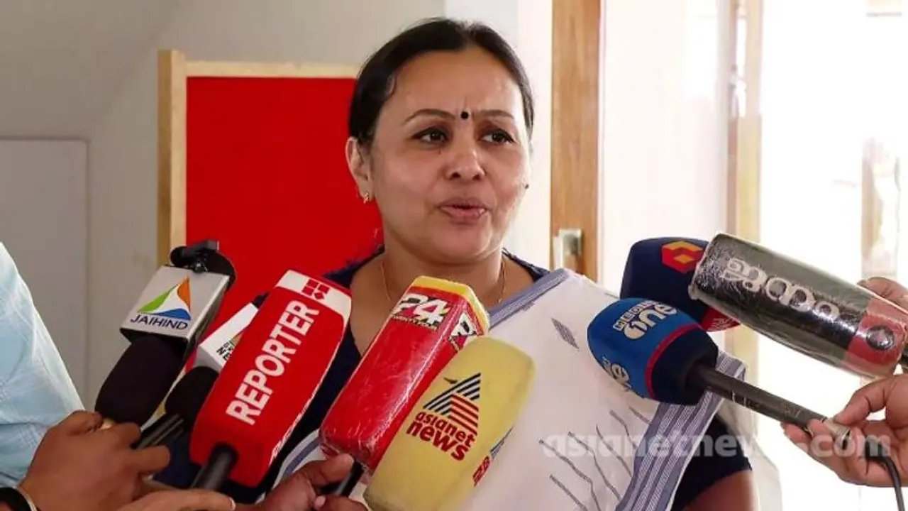 ഓഫീസിനെതിരെ നിയമന കോഴ ആരോപണം: പറയാനുള്ളത് പറയും, അന്വേഷണം നടക്കട്ടെയെന്ന് മന്ത്രി വീണ ജോർജ്ജ്