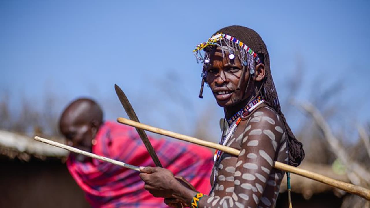 പശുവിന്‍റെ രക്തം കുടിക്കും മൃതദേഹം കുറ്റിക്കാട്ടിൽ തള്ളും; മസായി ഗോത്രത്തിന്‍റെ തനത് ആചാരങ്ങള്‍ !
