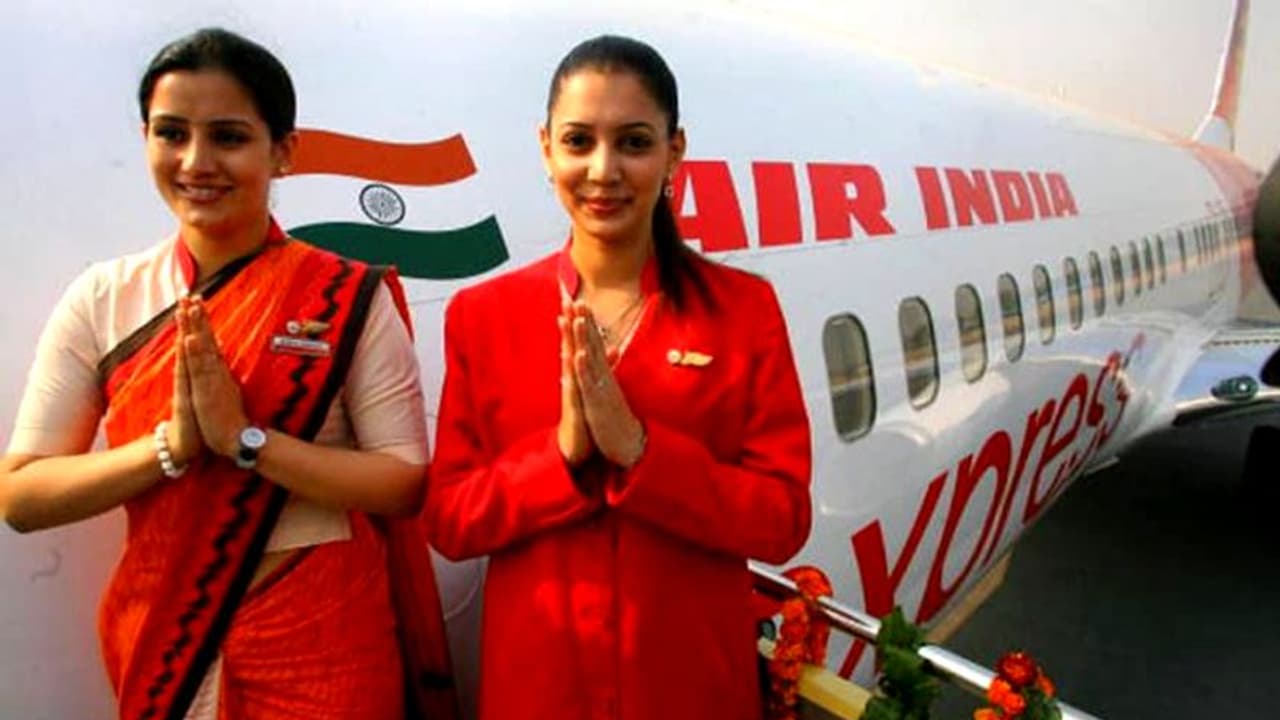 60 വര്ഷമായി, സാരി മടുത്തു, ഇനി ചുരിദാര് മതി; യൂണിഫോം മാറ്റാനൊരുങ്ങി എയര് ഇന്ത്യ 60 വര്ഷമായി, സാരി മടുത്തു, ഇനി ചുരിദാര് മതി; യൂണിഫോം മാറ്റാനൊരുങ്ങി എയര് ഇന്ത്യ