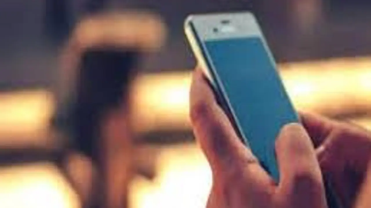 Bengaluru shocker: BPO employee discovers 13,000 morphed nude images in boyfriend's phone, case filed Bengaluru shocker: BPO employee discovers 13,000 morphed nude images in boyfriend's phone, case filed