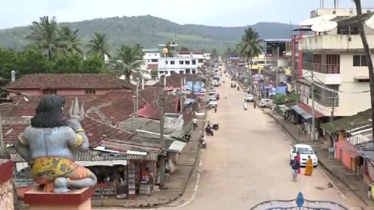 ಅತಿವೃಷ್ಠಿ ಅನಾವೃಷ್ಟಿ ಎರಡರಲ್ಲೂ ನಮ್ಮನ್ನು ಪರಿಗಣಿಸಲ್ಲ: ಸರ್ಕಾರದ ವಿರುದ್ದ ಮೂಡಿಗೆರೆ ಜನ ಕಿಡಿ ಅತಿವೃಷ್ಠಿ ಅನಾವೃಷ್ಟಿ ಎರಡರಲ್ಲೂ ನಮ್ಮನ್ನು ಪರಿಗಣಿಸಲ್ಲ: ಸರ್ಕಾರದ ವಿರುದ್ದ ಮೂಡಿಗೆರೆ ಜನ ಕಿಡಿ