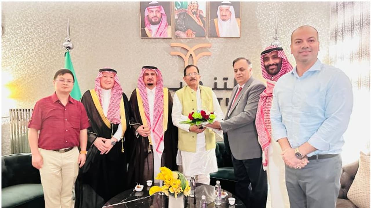 ഇന്ത്യൻ ടൂറിസം മന്ത്രി ശ്രീപാദ് നായിക് റിയാദിലെത്തി ഇന്ത്യൻ ടൂറിസം മന്ത്രി ശ്രീപാദ് നായിക് റിയാദിലെത്തി