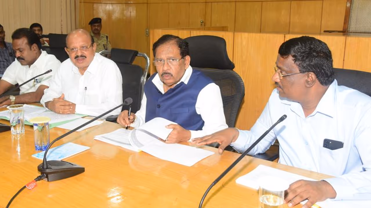 ಭೂಸ್ವಾಧೀನ ಪ್ರಕ್ರಿಯೆ ಚುರುಕುಗೊಳಿಸಿ: ಪರಂ ತಾಕೀತು ಭೂಸ್ವಾಧೀನ ಪ್ರಕ್ರಿಯೆ ಚುರುಕುಗೊಳಿಸಿ: ಪರಂ ತಾಕೀತು