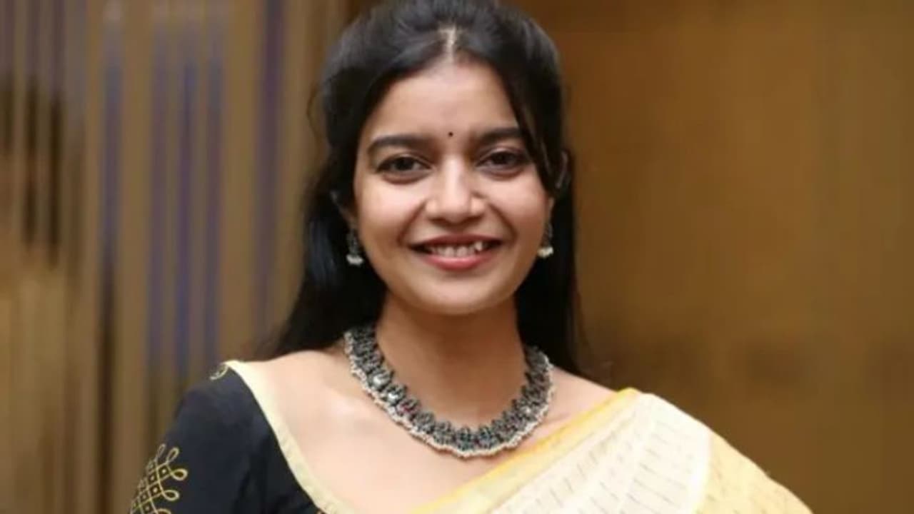 ആമേൻ നായിക സ്വാതി റെഡ്ഡി വിവാഹമോചിതയാകുന്നോ?, ഇതാ കുറിക്കുകൊള്ളുന്ന മറുപടിയുമായി നടി വീഡിയോ ആമേൻ നായിക സ്വാതി റെഡ്ഡി വിവാഹമോചിതയാകുന്നോ?, ഇതാ കുറിക്കുകൊള്ളുന്ന മറുപടിയുമായി നടി വീഡിയോ