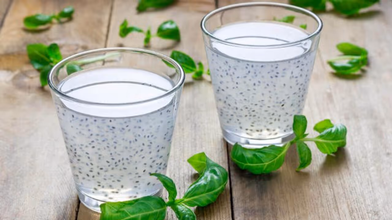 ബേസില്‍ സീഡ് വാട്ടര്‍ കുടിച്ചിട്ടുണ്ടോ? അറിയാം ഈ ആരോഗ്യ ഗുണങ്ങള്‍... 
