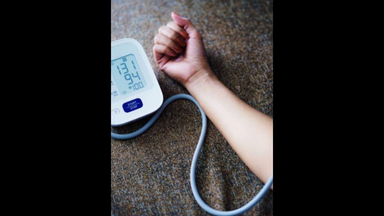 ಈ ಗ್ರಹ ದೋಷಗಳಿಂದ ಅಧಿಕ ರಕ್ತದೊತ್ತಡ ಉಂಟಾಗುತ್ತೆ ಗೊತ್ತಾ.. ಈ ಗ್ರಹ ದೋಷಗಳಿಂದ ಅಧಿಕ ರಕ್ತದೊತ್ತಡ ಉಂಟಾಗುತ್ತೆ ಗೊತ್ತಾ..